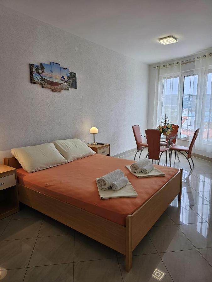 Apartmani Barnjak Trogir Kültér fotó
